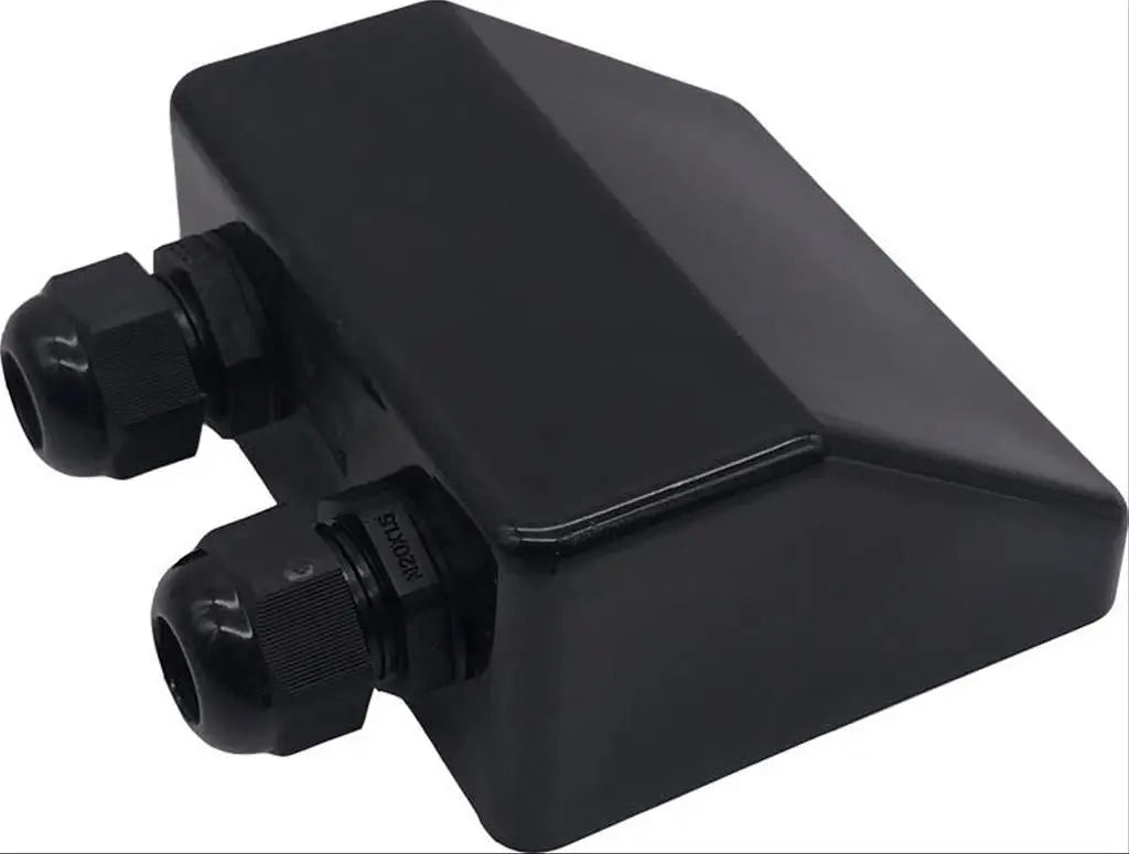 Nordmax - Kabelgenomföring för solceller på Husbild/Husvagn/Båt Solproffset