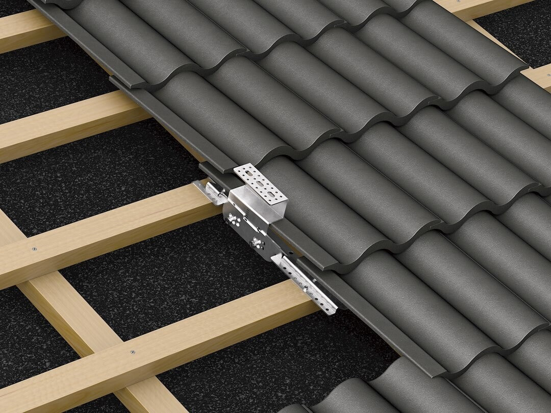 Weland - Fäste falsad panna solceller gängad (BF1400) Solproffset